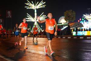 BIB: 2114
                            <button type="button" onclick="openModal(16206502)" class="btn btn-primary btn-sm float-right btn-popup" data-toggle="modal" data-target=".modal-high-quality">
                        <i class="fas fa-shopping-cart"></i> Add to Cart
                    </button>
                                            <button type="button" onclick="isThisMe(16206502, true)" class="btn btn-success btn-sm float-right btn-popup btn-isme hidden" data-toggle="tooltip" data-placement="bottom" title="นี่คือรูปของคุณใช่ไหม คลิกที่นี่เพื่อเอาเข้าอัลบั้ม">
                        <i class="fas fa-plus"></i> Add to album
                    </button>
                    <button type="button" onclick="isThisMe(16206502, false)" class="btn btn-warning btn-sm float-right btn-popup btn-isnotme hidden">
                        <i class="fas fa-ban"></i> Remove from album
                    </button>